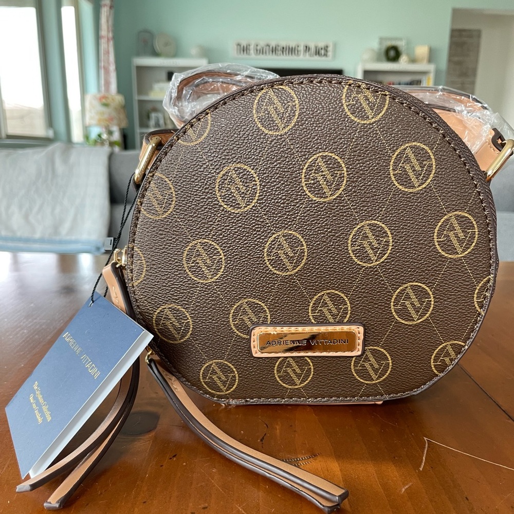Nwt Adrienne Vittadini purse